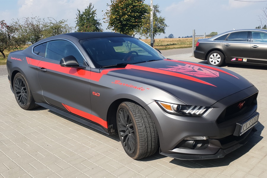 Nietypowe oklejenie samochodu Ford Mustang